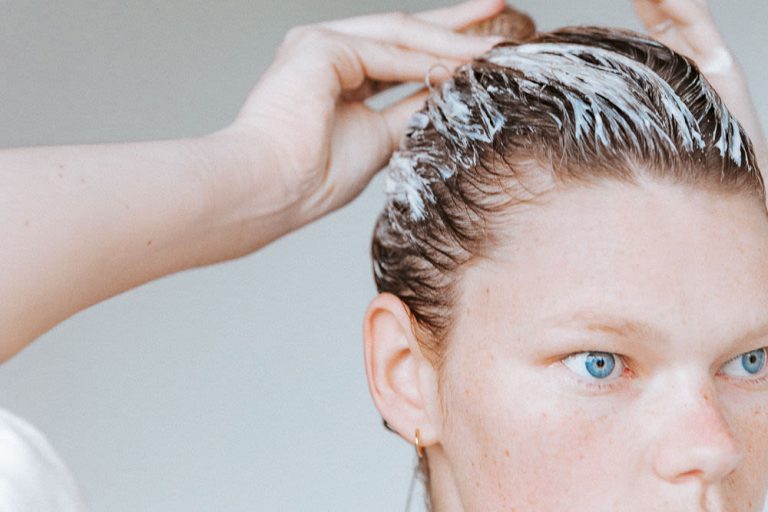 Benefits of Scalp Exfoliation. How to Do It Right? | hineh.com